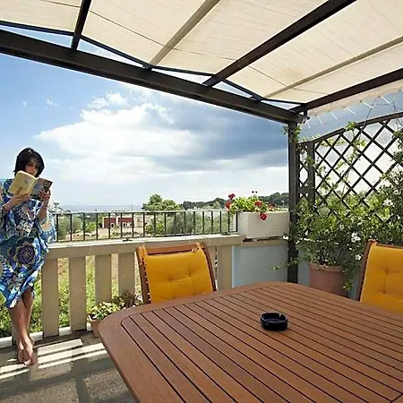 Bed & Breakfast Brezza Di Mare 3*